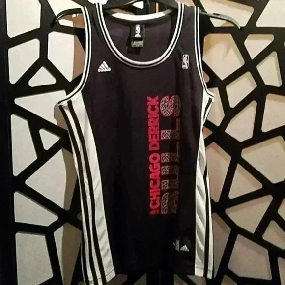 NWOT bulls Jersey - Picture 3 of 5